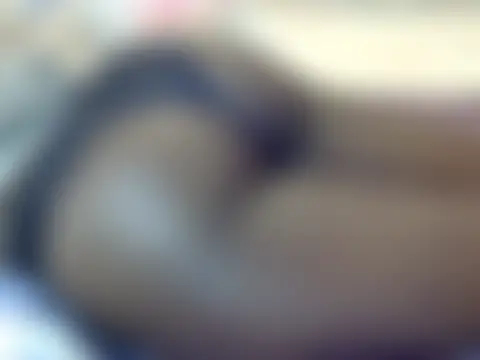 Playroom_queen élő chatszobája