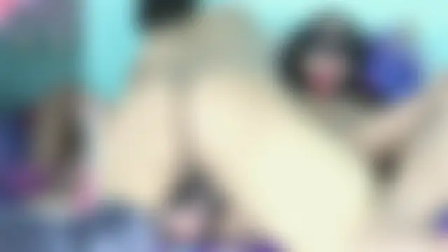 priya-D: διαδικτυακό σόου στην κάμερα