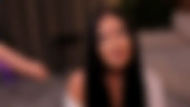 غرفة دردشة EmeraldKat المباشرة