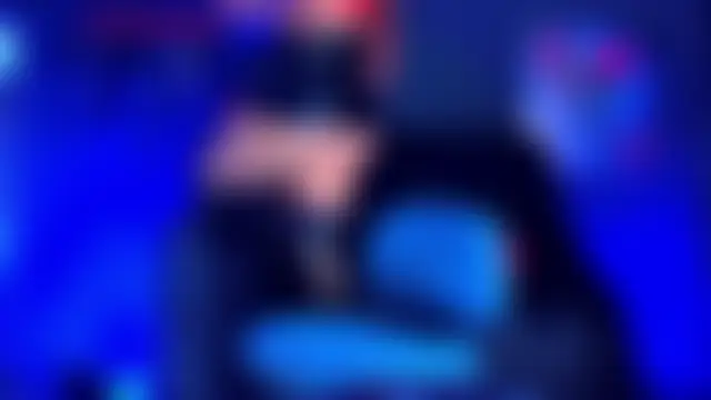 NikkiFlames: δωμάτιο απευθείας συνομιλίας