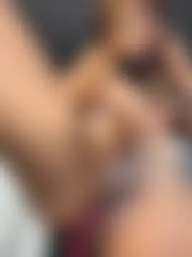 SinLunaXXX's Live XXX Chat