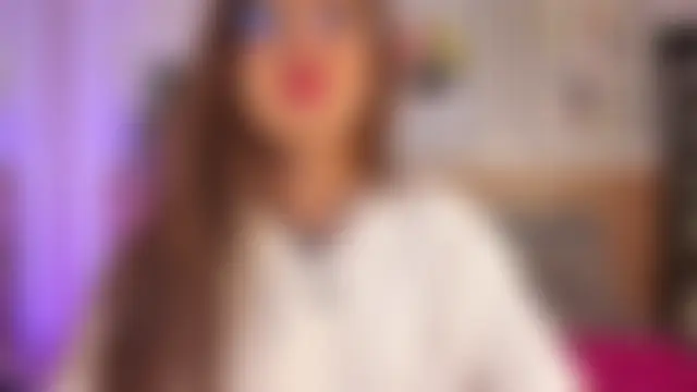 MiaKay1 élő chatszobája