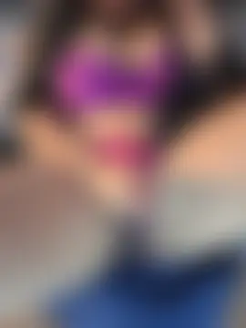 Chat XXX en directo de Paulette-squirt