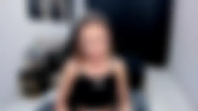 XXX chat uživo modela EllaCurtis