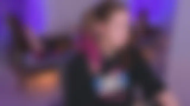 Mira_Falls Adlı Modelin Canlı Sohbet Odası