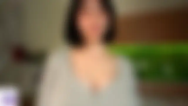 JuleeSamec: διαδικτυακό σόου στην κάμερα