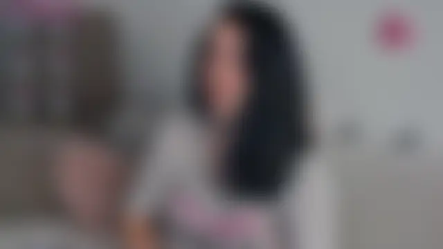 Phòng Chat Trực Tiếp Leah_Brooks