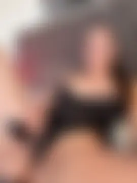 EllaMae লাইভ চ্যাট রুম