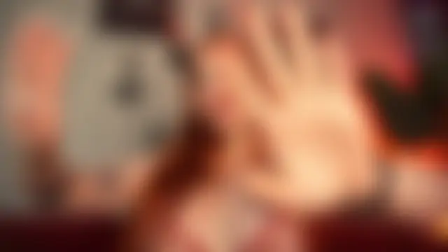 ur_favsuccubus élő chatszobája