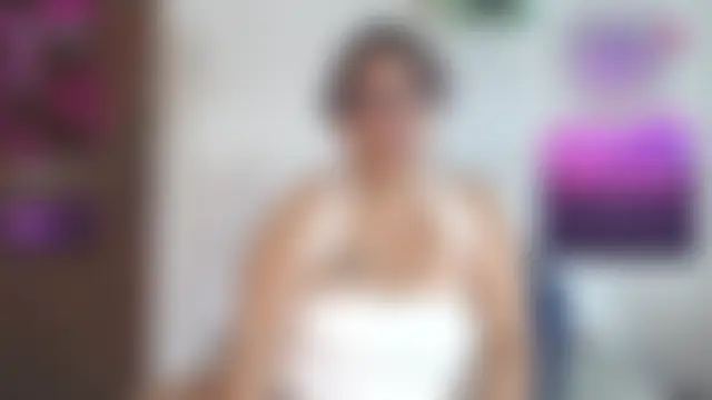 Pertunjukan Kamera Web BiirdyDavis