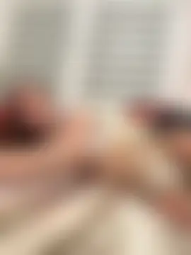 Pertunjukan Kamera Web Stellar_Hush