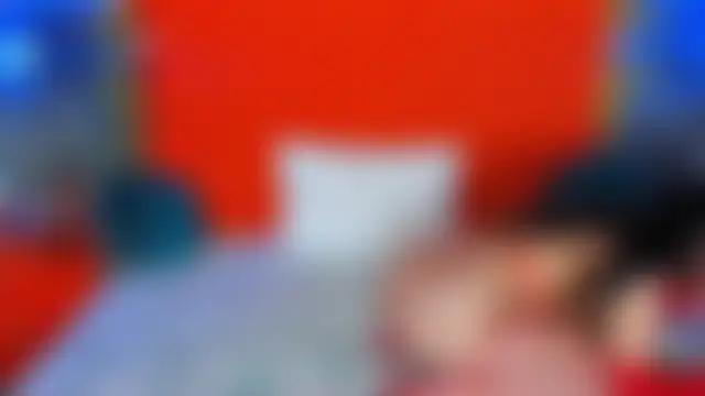 VallerieJones: δωμάτιο απευθείας συνομιλίας