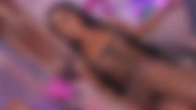 Anyeliin_miller: διαδικτυακό σόου στην κάμερα