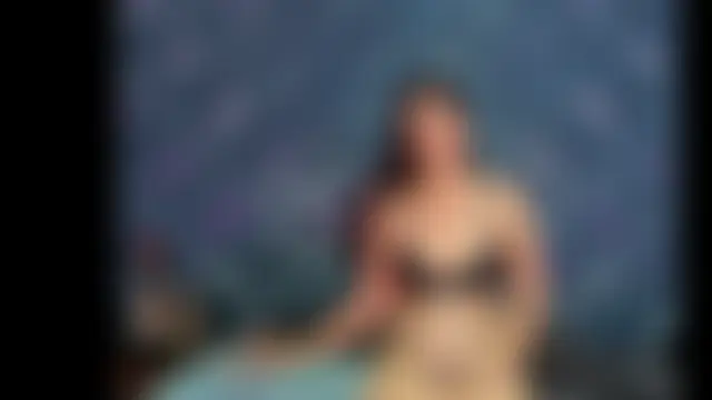 JuliaSinclair Adlı Modelin Canlı XXX Sohbeti