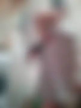 Zulfiya_Bruce Live Chatraum