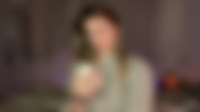 1Kellynaive Adlı Modelin Web Kamerası Şovu