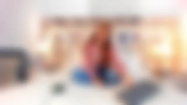 EloiseClairmontn Live chat-huone