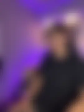 AdrianRinaldi 网络视讯表演