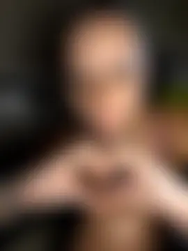 emma4xxx: διαδικτυακό σόου στην κάμερα