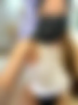 Amberonee31 élő chatszobája