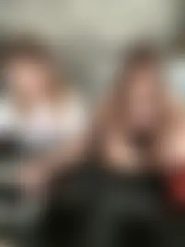 Nura_n_Sarah Show in webcam