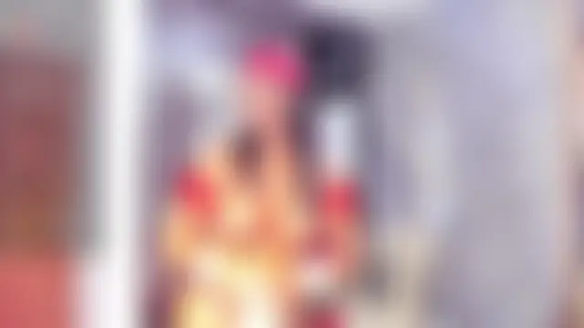 LauraSaenz01 Show in webcam