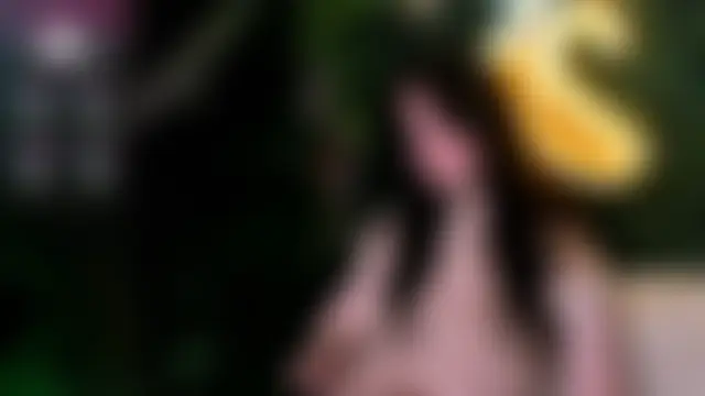 Elisabeth_Binder Adlı Modelin Canlı Sohbet Odası