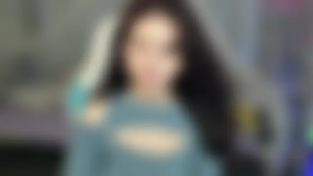 EmilyChaves লাইভ XXX চ্যাট