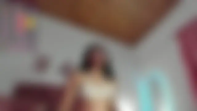 luna_velveth – Naživo chatovacia miestnosť