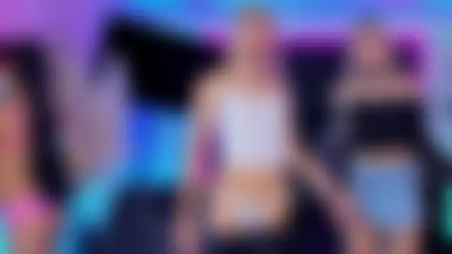 Queens_Wonders_Blonders Adlı Modelin Web Kamerası Şovu