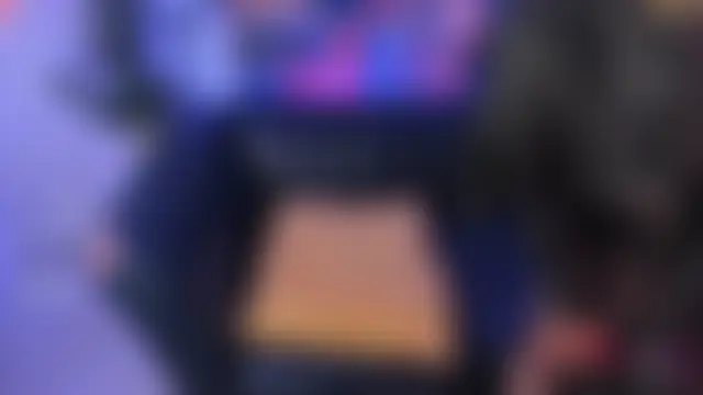 nayla_sahar: διαδικτυακό σόου στην κάμερα