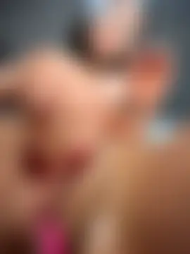 SweetieSinXXX 在線直播表演