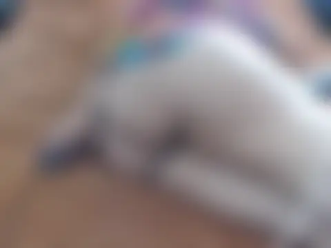 Show modela XHotJuicyBootyXX na web-kameri