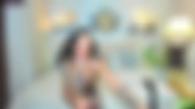 StripBianka Adlı Modelin Canlı Sohbet Odası