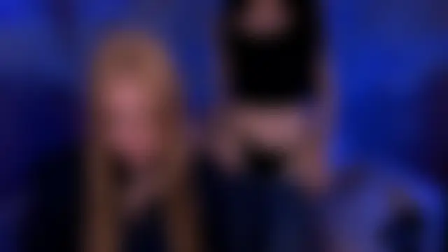 playful_sophie élő chatszobája