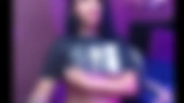 Pertunjukan Kamera Web lilysmile