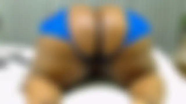 غرفة دردشة ROYALASS25 المباشرة