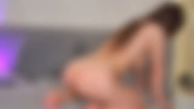 Roxy_Wilde Adlı Modelin Canlı Sohbet Odası