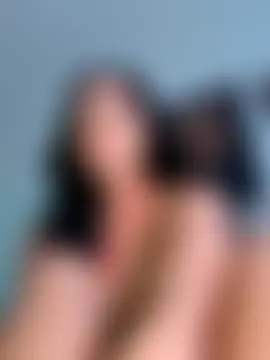 ReiyaRey élő chatszobája