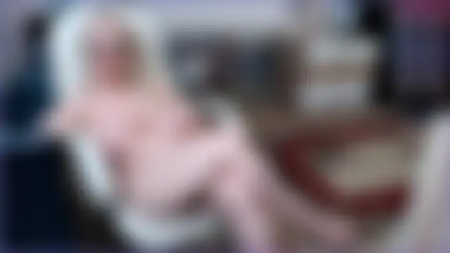 EllyBigBoobs Adlı Modelin Canlı XXX Sohbeti