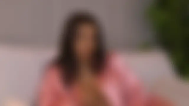 NicoleCellini's Live Chat Room