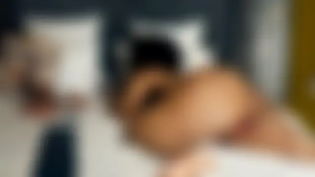 غرفة دردشة GiantBootyMilf المباشرة