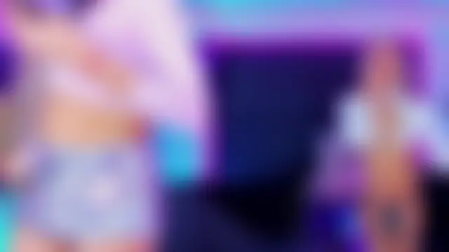 Queens_Wonders_Blonders' Webcam Show