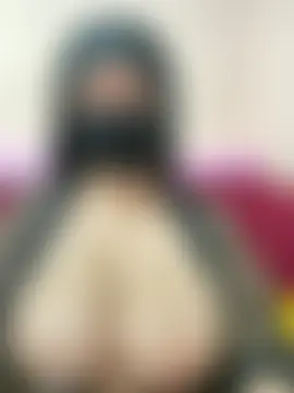 mari_layali Show in webcam