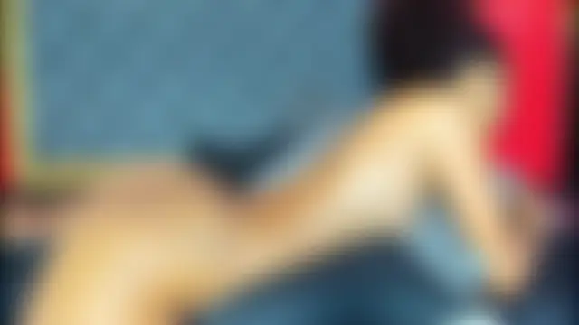 YayaHilton Adlı Modelin Canlı XXX Sohbeti