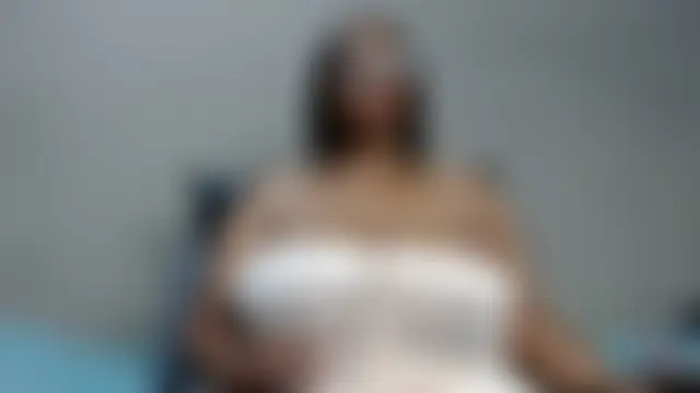 Show modela BustyMelonssXXXX na web-kameri