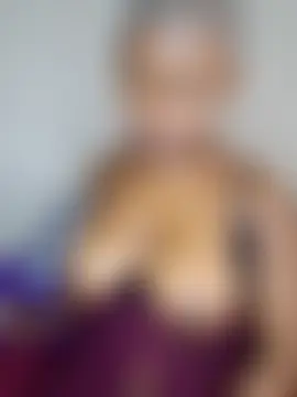 CertifiedhottieXOXO Chat Room in diretta