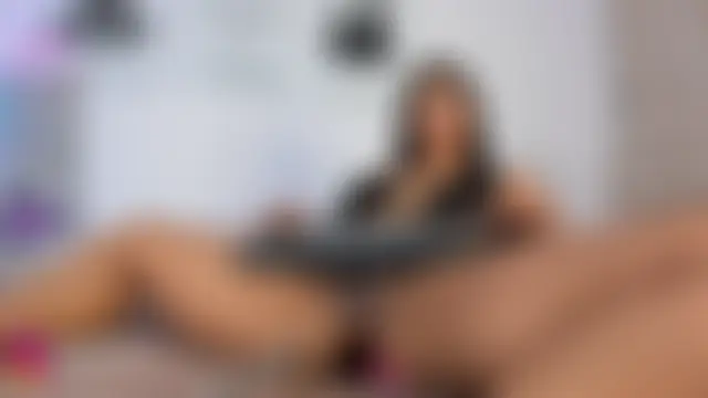 ElleGisellee Chat Room in diretta