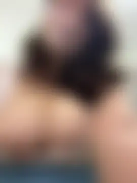 Angie_88's Live Chat Room