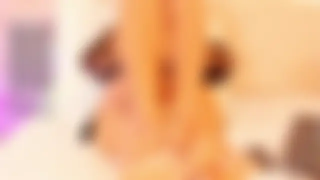 hanajameela: διαδικτυακό σόου στην κάμερα